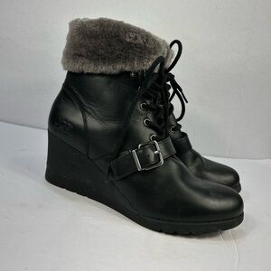 UGG Black Lace Up Boots with Gray Fur Trim